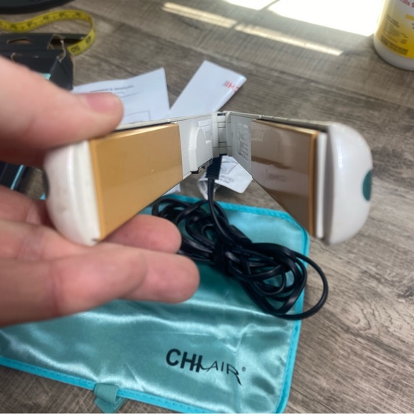 CHI Tourmaline Ceramic Blue Polka Dot 1 Inch Flat Iron - Picture 5 of 7